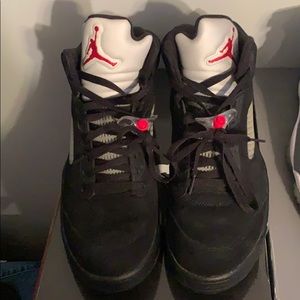 Air Jordan 5 “metallic”